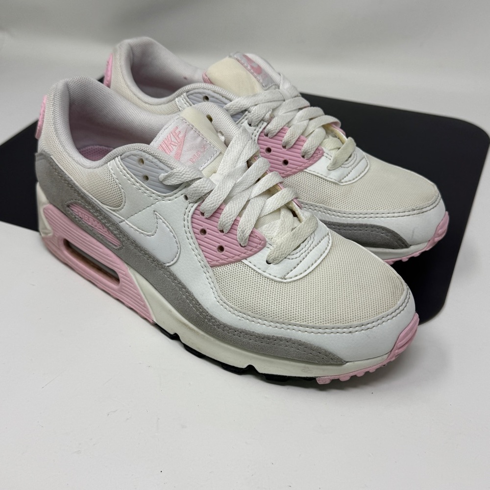 Nike Air Max 90 White Pink Women's Sizes Shoes Sneakers FN7489-100 Size 8